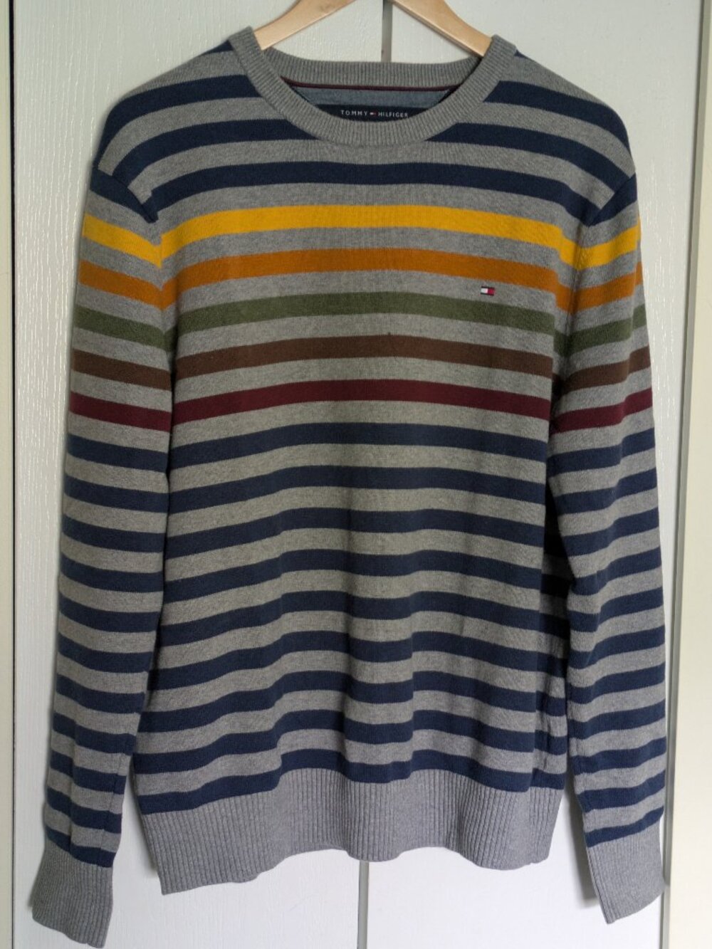 TOMMY HILFIGER - Men's Striped Knit Crew Knit Sweater - Size Large - LIKE NEW!!